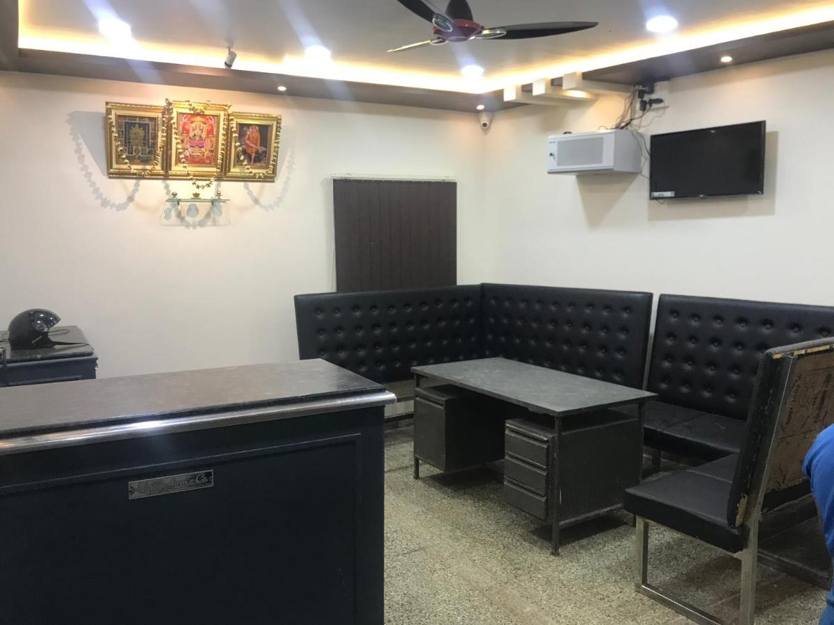 Shri Vasant Lodge Хубли Екстериор снимка