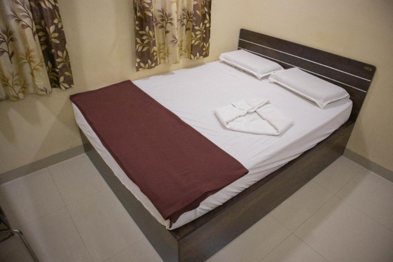 Shri Vasant Lodge Хубли Екстериор снимка